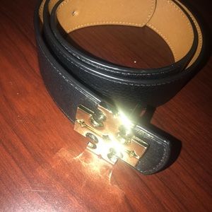 Tory Burch belt